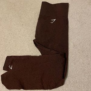 Gymshark vital seamless leggings in burgundy color, size medium, barely worn